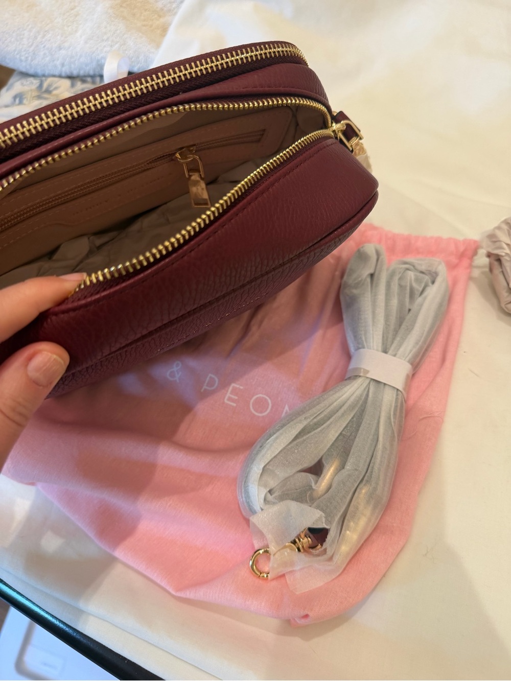 Poppy & Peonies 24/7 Brand New Wine Red Pebble Leather Crossbody - Picture 5 of 6